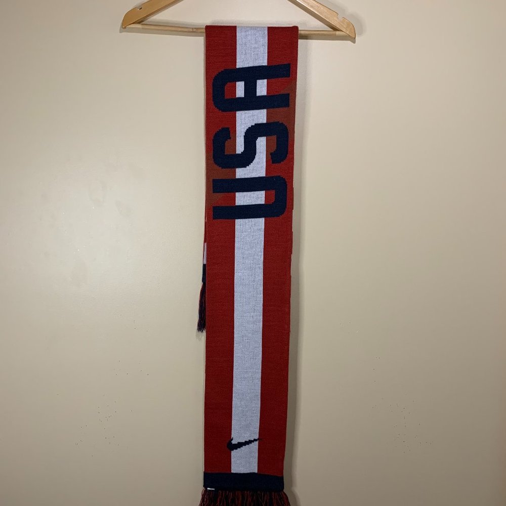 NIKE USA Team US Soccer Scarf, Red White & Blue American Flag Reversible